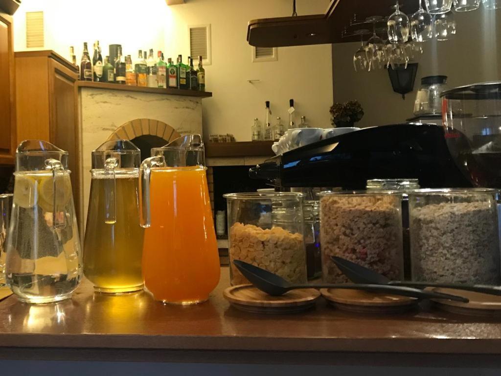 Penzion Pod Radnicí Hustopeče Esterno foto
