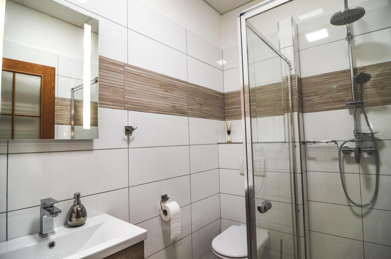 Penzion Pod Radnicí Hustopeče Esterno foto